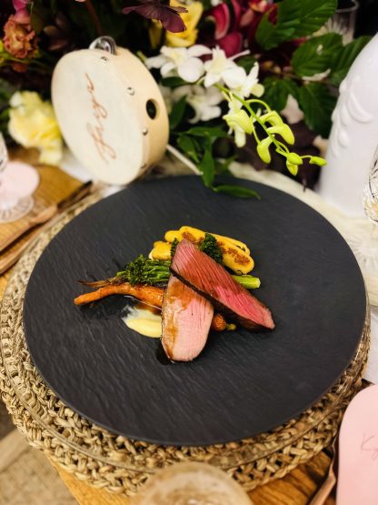 Villeroy & Boch plate 12"